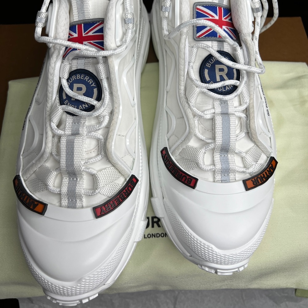 Burberry Arthur Sneakers w/tags - Picture 13 of 14
